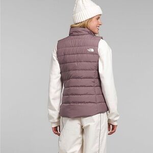 North Face Aconcagua 3 Vest in Fawn Grey. Size XS
